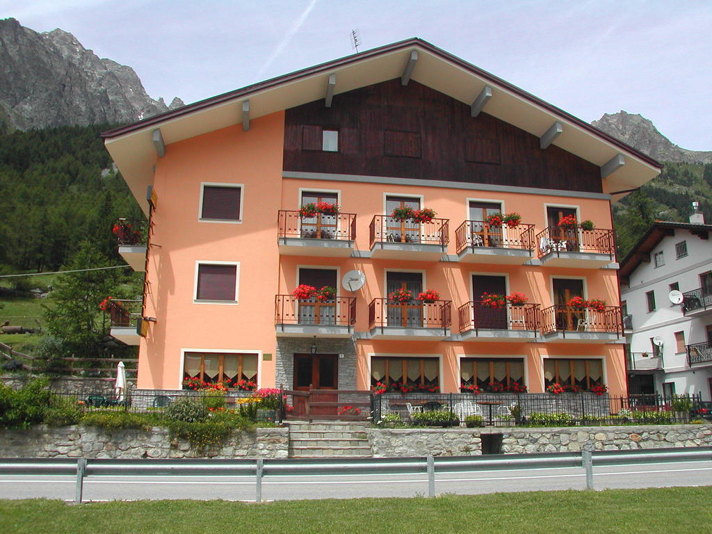 Albergo Valentino Bionaz 外观 照片
